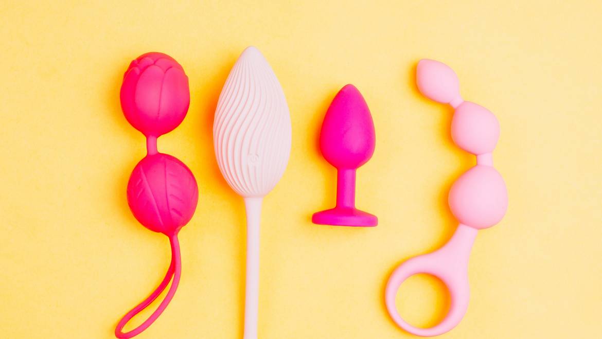 These 3 Surprising Sex Toy Mistakes Could Be Harmful to Your Health!