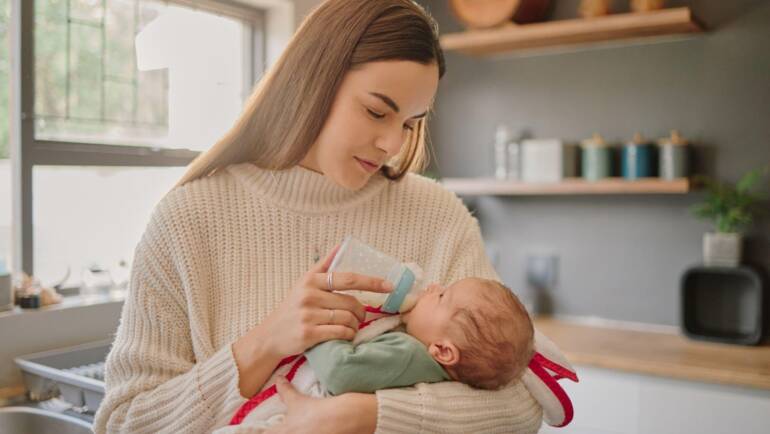 Right Technique to Milk Baby Using Growing Formula Milk for Babies Malaysia